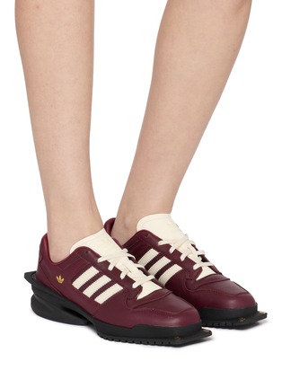 模特儿示范图 - 点击放大 - ADIDAS - Forum SQ Women's Sneakers