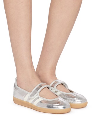 模特儿示范图 - 点击放大 - ADIDAS - Samba Jane Women's Sneakers