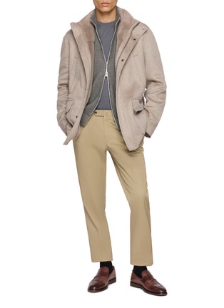 模特儿示范图 - 点击放大 - FABIO GAVAZZI - High Neck Multi Pocket Jacket