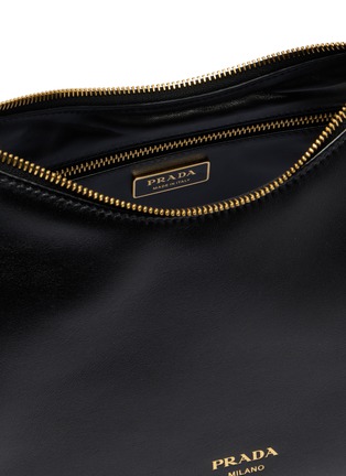 细节 - 点击放大 - PRADA - Large Aimee Leather Bag