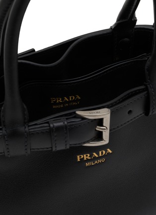细节 - 点击放大 - PRADA - Mini Belted Leather Buckle Bag