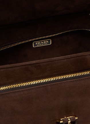 细节 - 点击放大 - PRADA - Medium Explore Suede Bag