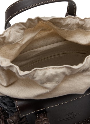 细节 - 点击放大 - CUBA LAB - Habanera Fringes Ebony Leather Raffia Bucket Bag