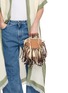 正面 -点击放大 - CUBA LAB - Habanera Fringes Pain Brule Leather Raffia Bucket Bag