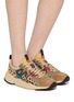 模特儿示范图 - 点击放大 - FLOWER MOUNTAIN - Soni Women's Sneakers