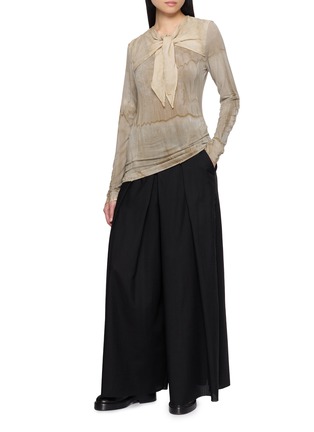 模特儿示范图 - 点击放大 - MASNADA - Pleated Baggy Pants
