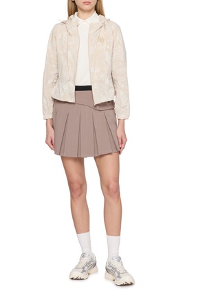 模特儿示范图 - 点击放大 - SOUTHCAPE - Blossom Pattern Hooded Zip Up Jacket