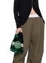 模特儿示范图 - 点击放大 - ANYA HINDMARCH - Perrier Sequin Mini Tote Bag
