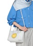 正面 -点击放大 - ANYA HINDMARCH - I Am A Plastic Bag Wink Crossbody Bag