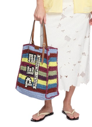 模特儿示范图 - 点击放大 - ANYA HINDMARCH - Pez N/S Raffia Tote Bag