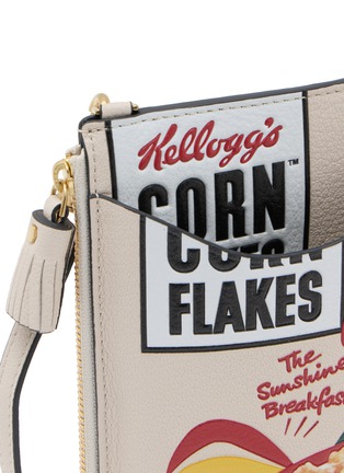 细节 - 点击放大 - ANYA HINDMARCH - Kellogs Corn Flakes Leather Zip Card Case