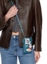 模特儿示范图 - 点击放大 - ANYA HINDMARCH - Kellogs Frosted Flakes Leather Phone Zip Pouch