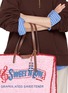 模特儿示范图 - 点击放大 - ANYA HINDMARCH - Ever Ready Battery Charm