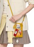模特儿示范图 - 点击放大 - ANYA HINDMARCH - Heinz Ketchup Leather Keyring Charm