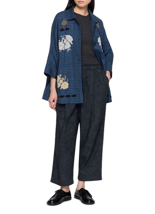 模特儿示范图 - 点击放大 - AODRESS - Big Tuck Jacquard Trousers