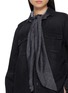 - SACAI - 系带领牛仔衬衫