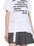 - SACAI - 腰带饰印花短袖 T 恤