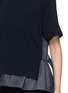  - SACAI - 假两件拼接短袖 T 恤