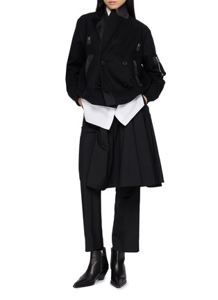 模特儿示范图 - 点击放大 - SACAI - Wide Leg Crepe Back Satin Pants