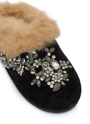 细节 - 点击放大 - NAN-KU COUTURE - Embellished Suede Shearling Clogs