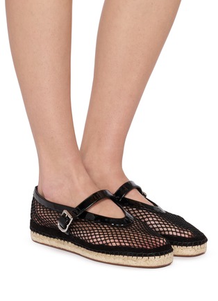 模特儿示范图 - 点击放大 - ALAÏA - Flat Fishnet Mary Jane Patent Leather Espadrilles