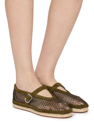 模特儿示范图 - 点击放大 - ALAÏA - Flat Fishnet Mary Jane Suede Espadrilles