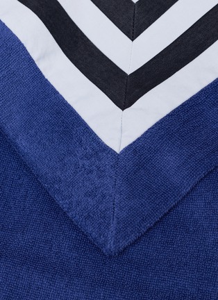 细节 –点击放大 - ABYSS & HABIDECOR - Cannes Beach Towel — Cadette Blue
