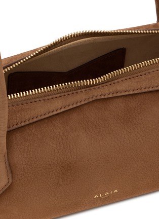 细节 - 点击放大 - ALAÏA - Medium Le Teckel Leather Shoulder Bag
