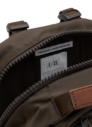 细节 - 点击放大 - F/CE. - Travel BP 420 re/cor Backpack