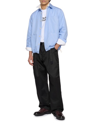 模特儿示范图 - 点击放大 - SACAI - Striped Poplin Shirt