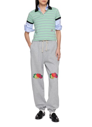 模特儿示范图 - 点击放大 - HOMMEGIRLS - X FRUIT OF THE LOOM 刺绣短袖 POLO 衫