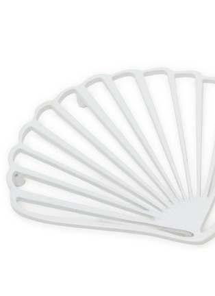 细节 –点击放大 - BATELA - Shell-Shaped Aluminum Trivet