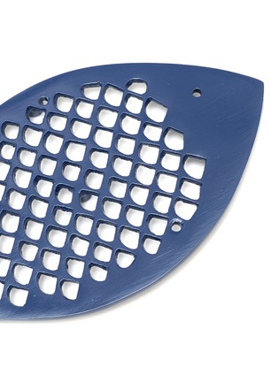 细节 –点击放大 - BATELA - Aluminum Fish Trivet