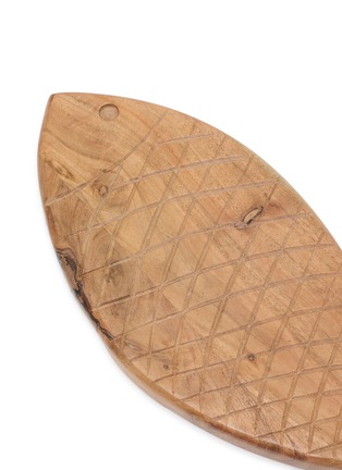 细节 –点击放大 - BATELA - Fish-Shaped Wooden Cutting Board