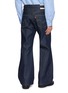 背面 - 点击放大 - SACAI - X Levi’s Flared Dark Wash Jeans