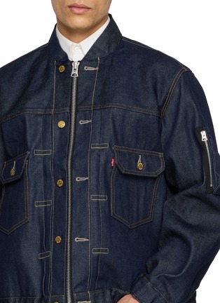  - SACAI - X LEVI'S 褶裥牛仔飞行员夹克