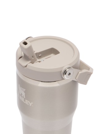 细节 –点击放大 - STANLEY - The IceFlow™ Flip Straw 2.0 Tumbler 20oz — Stainless Steel Ash