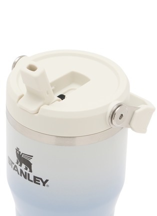 细节 –点击放大 - STANLEY - The IceFlow™ Flip Straw 2.0 Tumbler 20oz — Blue Dream Gradient
