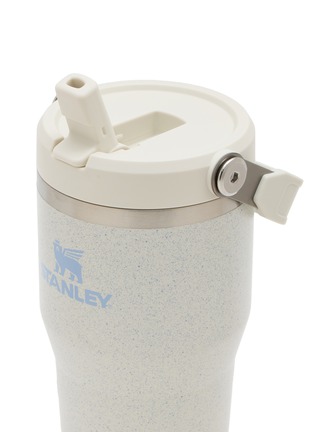 细节 –点击放大 - STANLEY - The IceFlow™ Flip Straw 2.0 Tumbler 20oz — Pale Stone Speckle