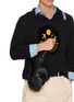 模特儿示范图 - 点击放大 - SACAI - 拳击手套造型单肩包
