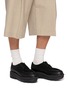 模特儿示范图 - 点击放大 - SACAI SHOES - U-tip Derby Shoes