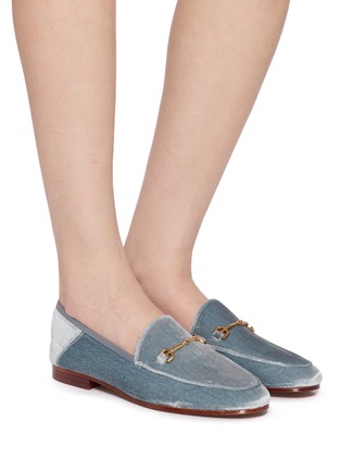 模特儿示范图 - 点击放大 - SAM EDELMAN - Loraine Horsebit Silk Velvet Loafers