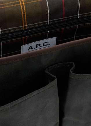 细节 - 点击放大 - BARBOUR - x A.P.C. Wax Tarras Bag