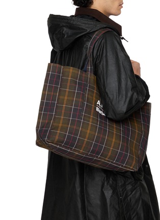 正面 -点击放大 - BARBOUR - x A.P.C. Denim Weekender Holdall Bag