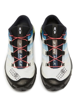 模特儿示范图 - 点击放大 - MM6 MAISON MARGIELA - X SALOMON 女款 XT-4 科技网纱穆勒运动鞋