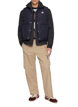 模特儿示范图 - 点击放大 - MONCLER - High Neck Puffer Vest