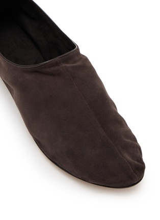 细节 - 点击放大 - THE ROW - STELLENE 绒面皮革平底鞋