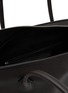 细节 - 点击放大 - THE ROW - TERRASSE 皮革单肩包