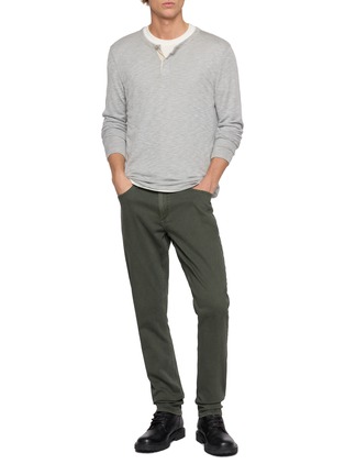 模特儿示范图 - 点击放大 - RAG & BONE - Fit 3 Aero Stretch Jeans