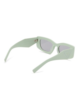 模特儿示范图 - 点击放大 - PRADA - Acetate Rectangular Sunglasses